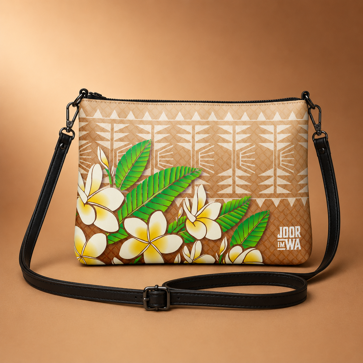 Plumeriia Bwilak | Crossbody bag